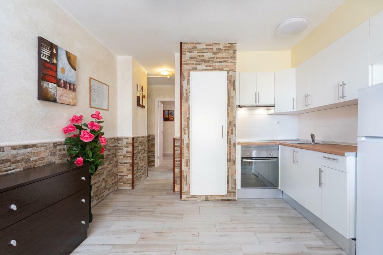 לוס כריסטיאנוס Tropic Apartments En Castle Harbour מראה חיצוני תמונה